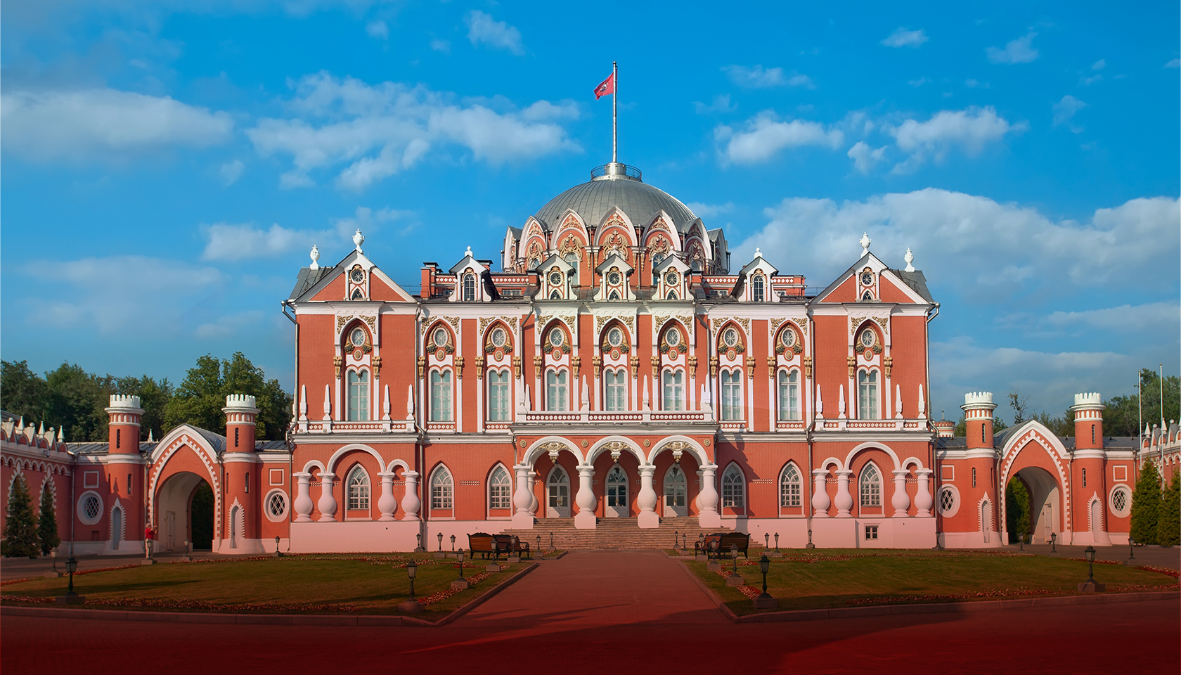 История Петровского путевого дворца